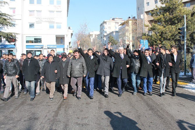 Niğde’de Şehitler İçin Yürüyüş Düzenlendi