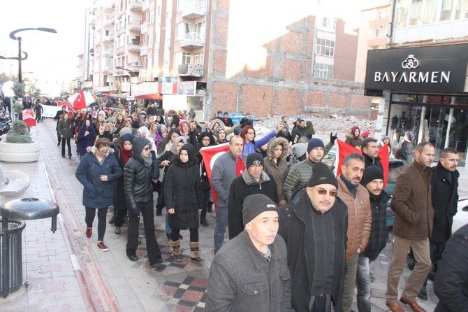 Kayseri’deki Terör Saldırısına Tepkiler Çığ Gibi Büyüyor