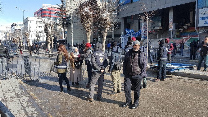 Van’da ‘Teröre Lanet’ Yürüyüşü