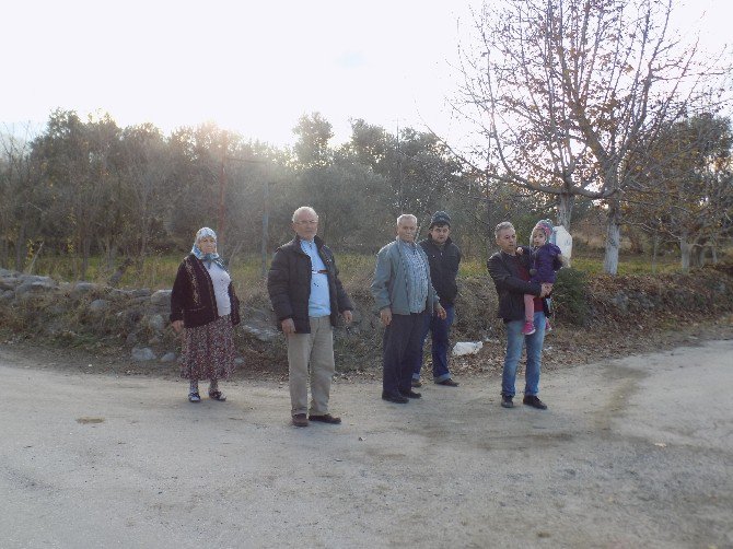 Kuyucak’ta Mahalle Sakinleri Kazaların Yaşandığı Yolda Önlem İstiyor