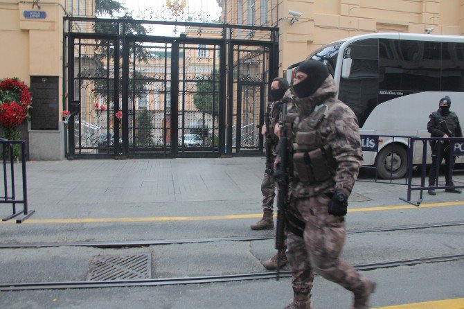 Rusya Başkonsolosluğu’nda “Özel Harekat Polisli” Yoğun Güvenlik Önlemi