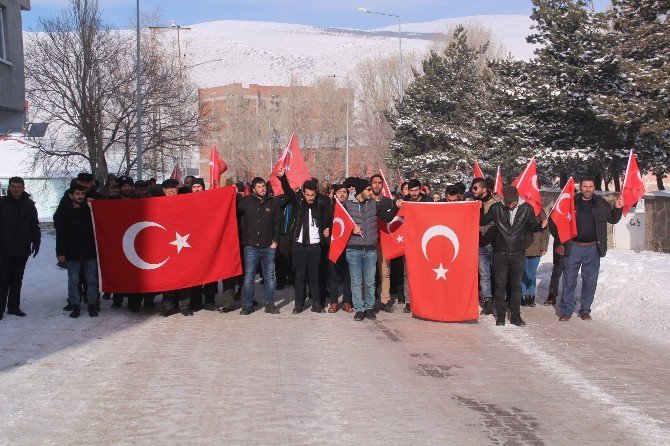 Çıldır’da “Şehitlere Saygı Ve Güvenlik Güçlerine Destek” Yürüyüşü