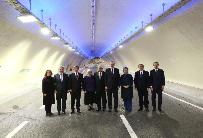 Avrasya Tüneli’nden İlk Geçişi Cumhurbaşkanı Erdoğan Yaptı