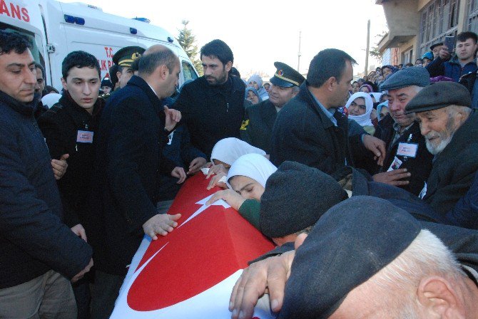 El Bab Şehidine Helallik De Gözyaşları Sel Oldu