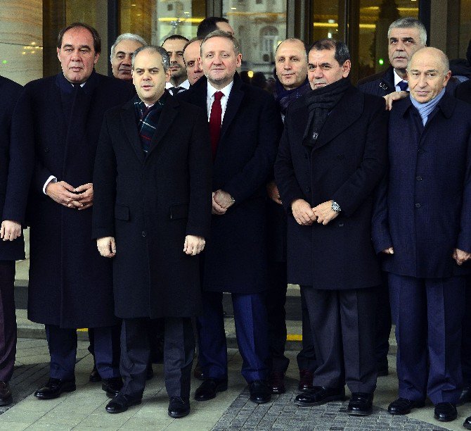 Bakan Kılıç: "Tüm Kulüplerin Ortak Noktası Ay-yıldızlı Bayrağımız"