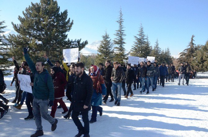 Üniversite Öğrencilerinden Teröre Ortak Tepki