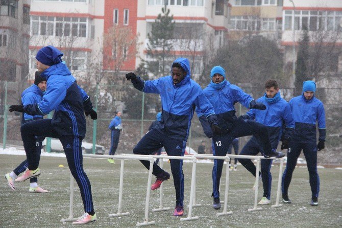 Karabükspor 1 Günlük İznin Ardından Çalışmalara Başladı