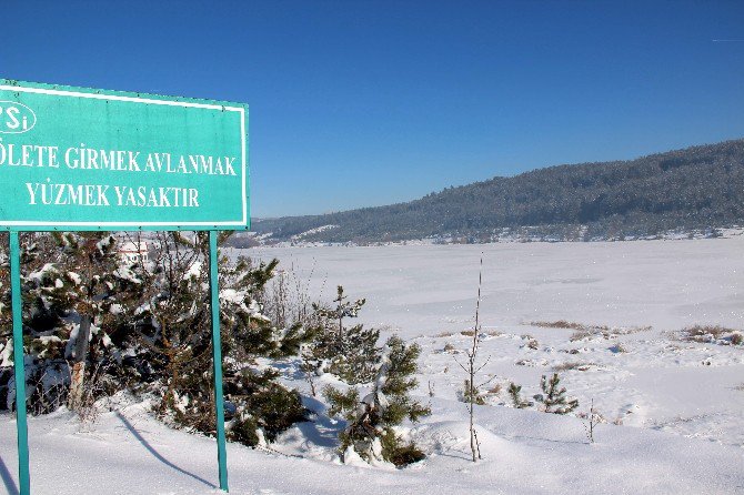 Eflani’de Göletler Dondu