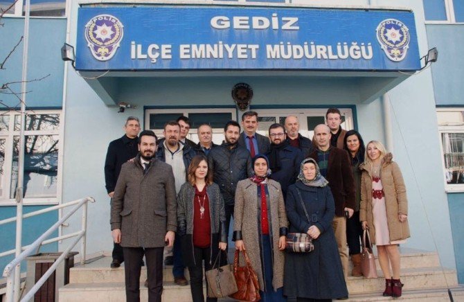 Avukatlardan Gediz İlçe Emniyet Müdürlüğü’ne Taziye Ziyareti