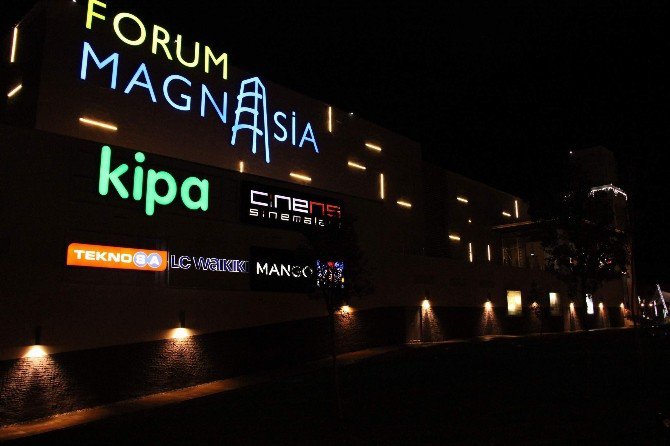 Forum Magnesia’dan Yeni Yıl Hediyeleri