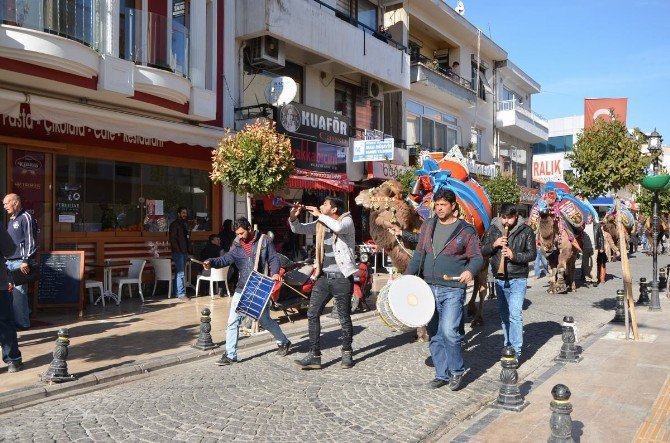 Develer Milas’ta Şehir Turuna Çıktı