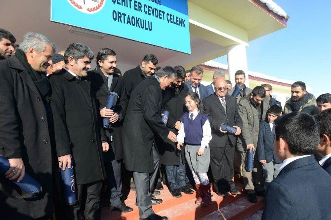 Şehit Er Cevdet Çelenk Ortaokulu Resmi Törenle Açıldı