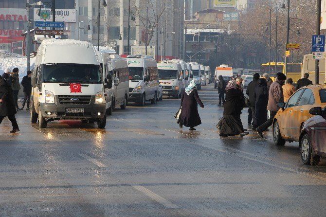 Malatyalı Minibüsçü Ve Servisçilerden Teröre Tepki