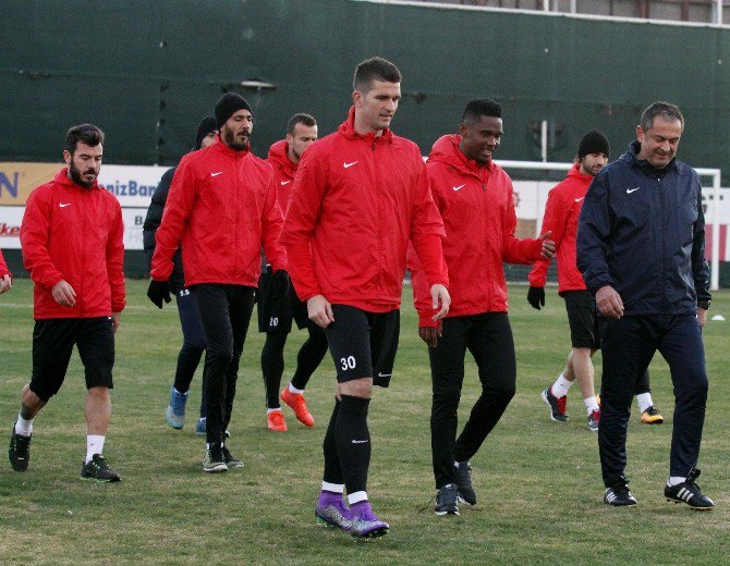 Antalyaspor, Kasımpaşa Hazırlıklarına Ara Vermeden Başladı