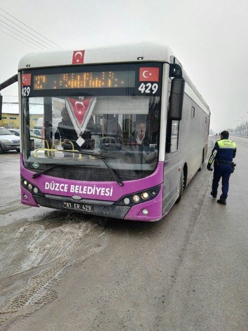 Trafik Ekiplerinin Kar Lastiği Uygulaması Sürüyor