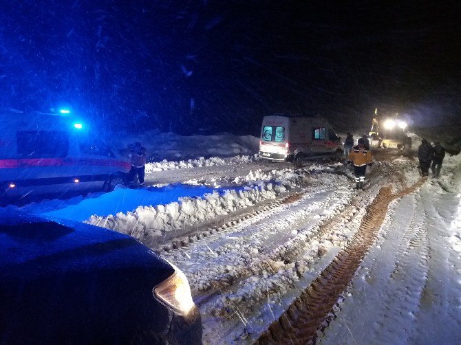 Büyükşehir’in Karla Mücadelesi Devam Ediyor