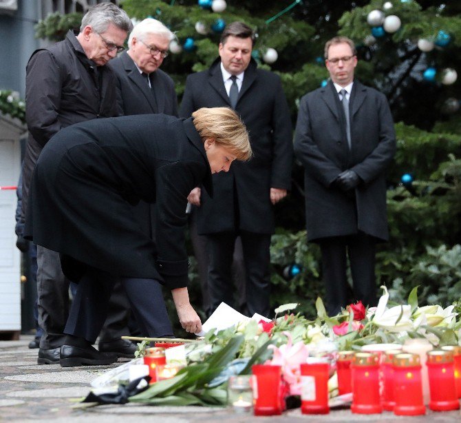 Berlin’de Terör Kurbanları Anıldı