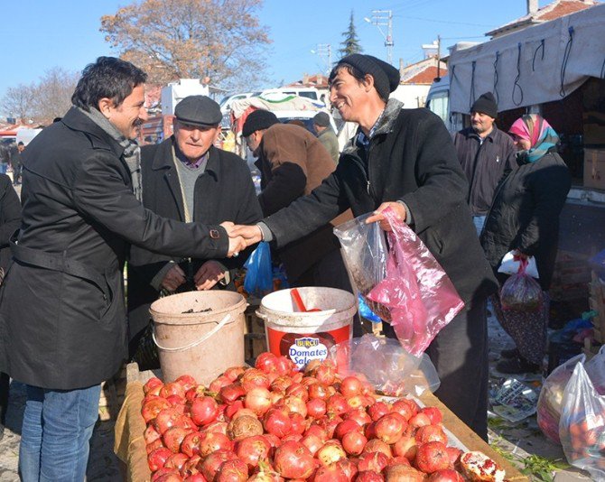 Başkan Kalın Pazar Tezgahının Başına Geçti