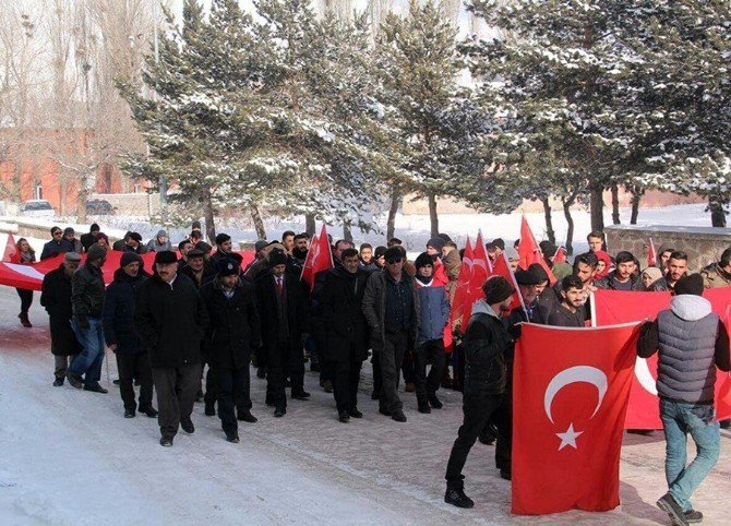 Çıldır Myo’dan Şehitlere Saygı Ve Güvenlik Güçlerine Destek Yürüyüşü