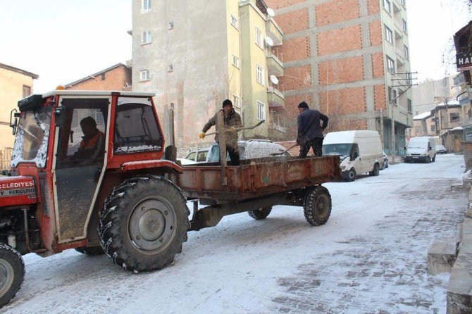 Sungurlu Belediyesi’nden Kar Mesaisi