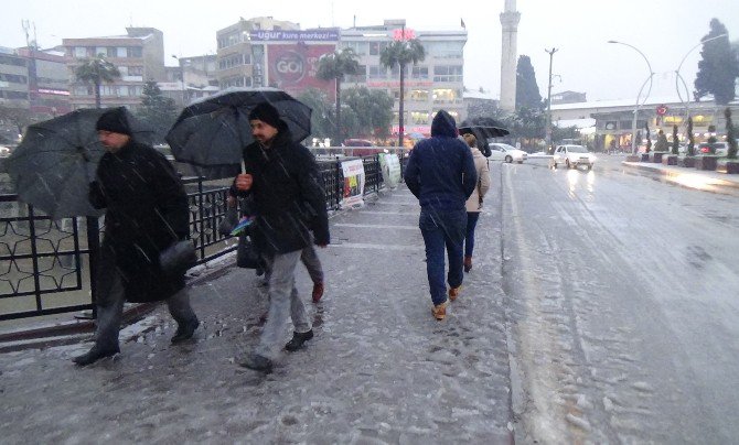 Hatay’da Kar Kartpostallık Manzaralar Oluşturdu