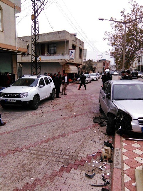 Kadirli’de Polis Aracı Kaza Yaptı: 2 Yaralı