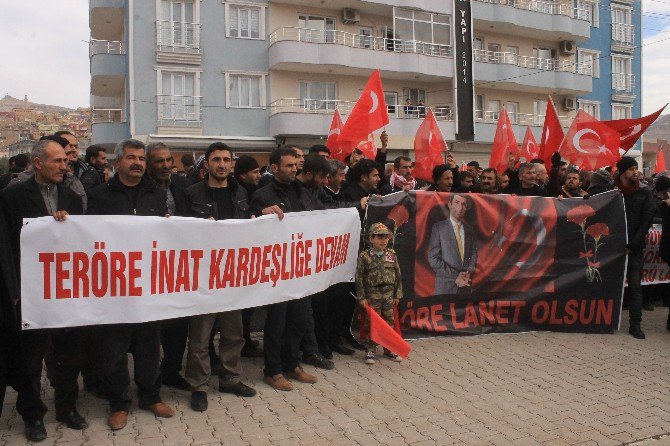 Derik’te Teröre Tepki Yürüyüşü