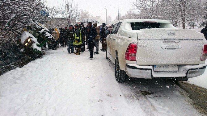 Devrilen Traktörün Altında Kalan Sürücü Hayatını Kaybetti