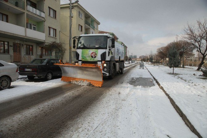 Odunpazarı’nda Karla Mücadele Çalışmaları