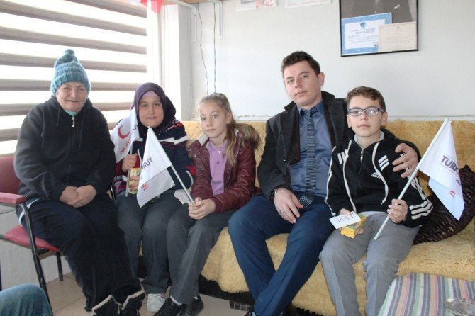 Ayvalık İmam Hatip Ortaokulu Öğrencilerinden Halep İçin Anlamlı Yardım