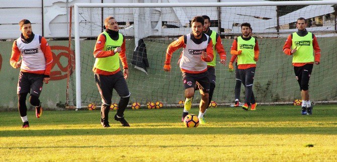 Adanaspor’da Medipol Başakşehir Maçı Hazırlıkları Sürüyor