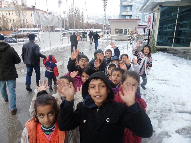 Tegv’li Öğrencilerden Hastane Ziyareti