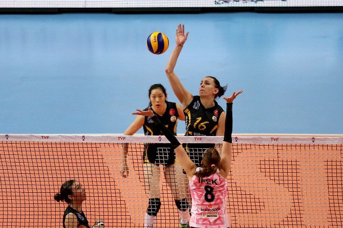 Vakıfbank İlk Devreyi Lider Kapattı