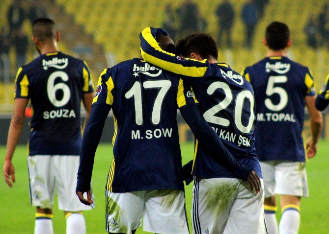 Fenerbahçe İlk Galibiyetini Almak İstiyor