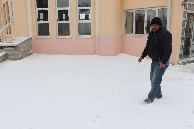 Cezaevinden Çıkan Baba, Devlet Korumasında Olan Çocuklarını İstiyor