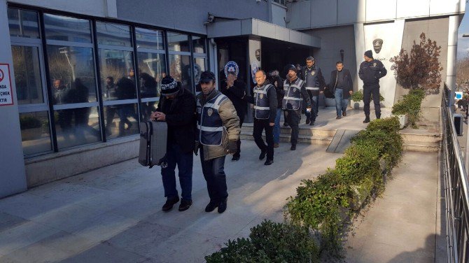 Bursa’da Fuhuş Operasyonunda 17 Kişi Gözaltına Alındı