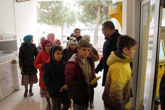 Öğrencilerden Polislere Duygulandıran Mektup