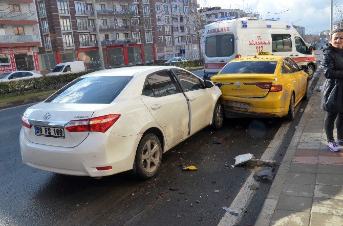 Çorlu’da Trafik Kazası: 2 Yaralı