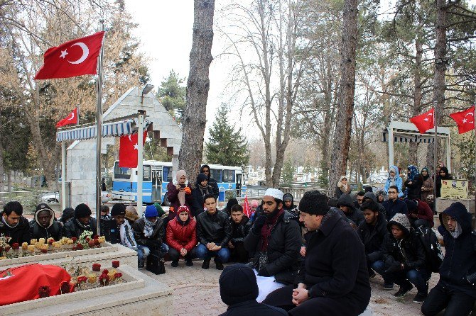 80 Ülkeden 120 Öğrenci Polis Şehitliği’ni Ziyaret Etti