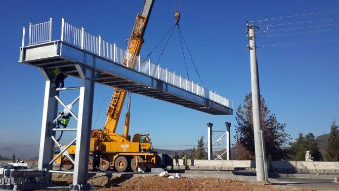 Fethiye’nin Okullar Bölgesine Üst Geçit