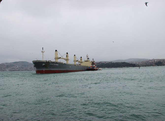 Karaya Oturan Gemiyi Kurtarma Çalışmaları Durduruldu