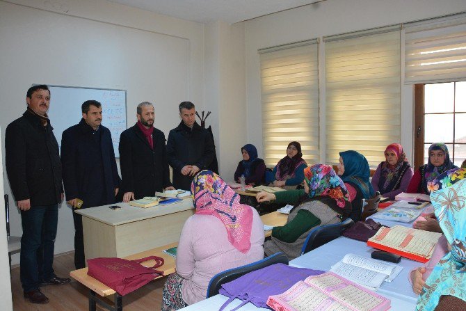 İzmit Belediyesi Mahalle Gezisi Tavşantepe İle Devam Etti