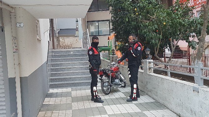 Çalıntı Motosikleti Apartman Girişine Bıraktılar