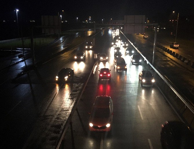 Yanlışlıkla Avrasya Tüneli’ne Yönelen Sürücüler Trafikte Zor Anlar Yaşadı