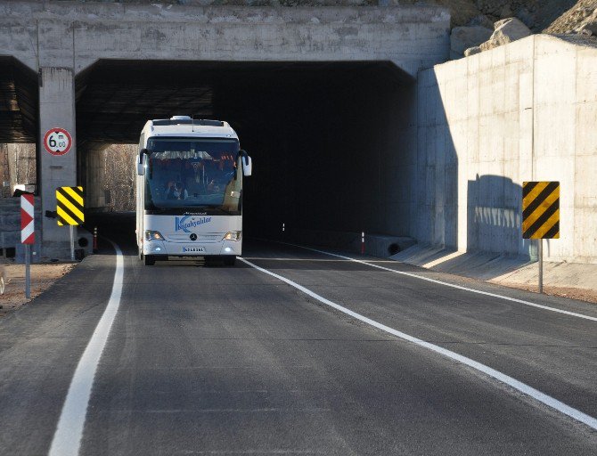 Simav’da ’Aç-kapa Tüneli’ Trafiğe Açıldı