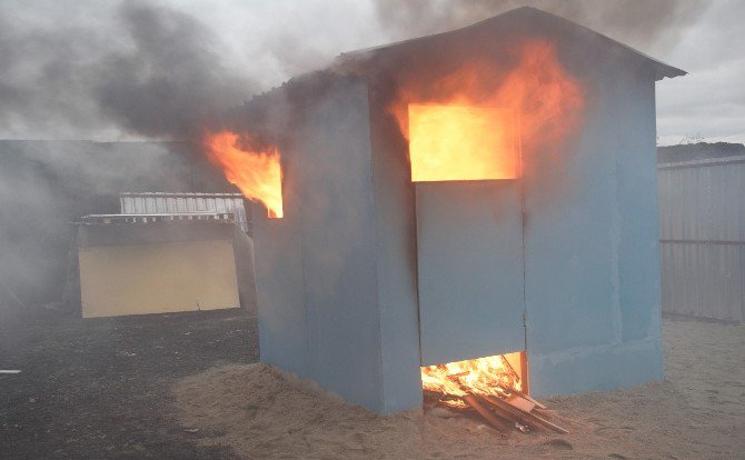 Yanmaz İnşaat Levhası, Yangını Hapsedecek