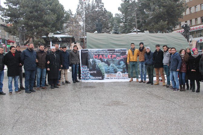 Halep’e Yardım Ederken Gözyaşlarını Tutamadı