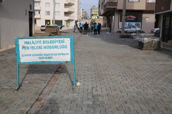 Haliliye Belediyesinden Ahmet Yesevi Mahallesinde Parke Çalışması