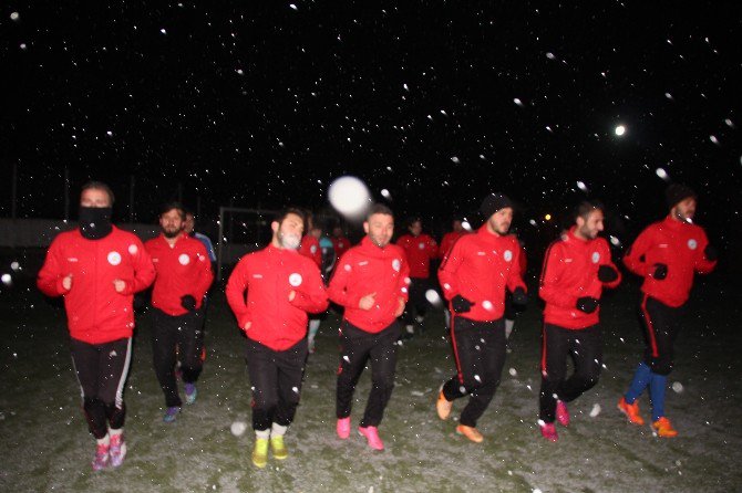 Bilecikspor, Bozüyük Belediyesi İdman Yurdu Maçı Hazırlıklarını Tamamladı