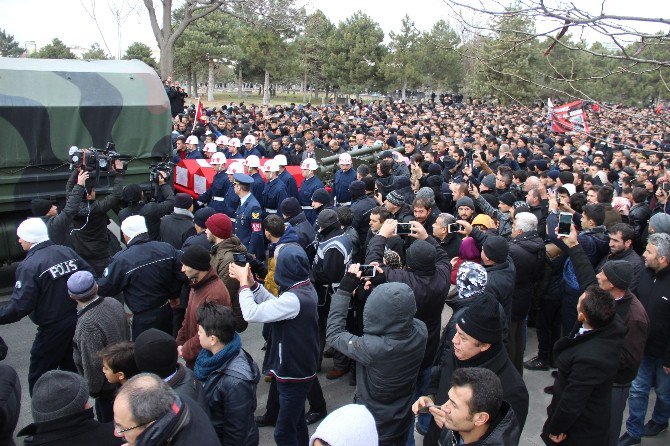 El Bab Şehitleri Toprağa Verildi